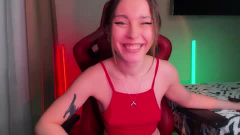 Snapshot of _cream_soda_ chatting on 10.17.25 Malina online show from 10.17.25