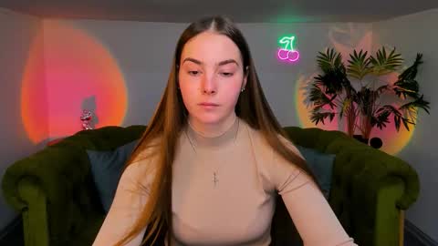 Snapshot of _cuddle_bug_ chatting on 10.25.25 Erika online show from 10.25.25