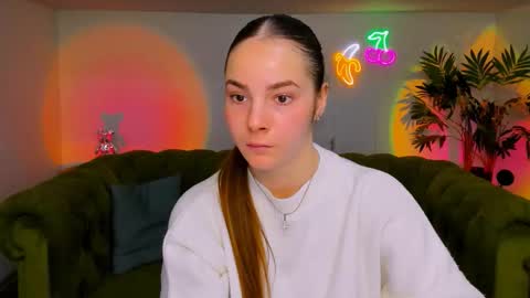 Snapshot of _cuddle_bug_ chatting on 11.15.25 Erika online show from 11.15.25