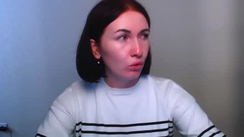 Snapshot of _cutie_and_shy_ chatting on 11.04.25 _cutie_and_shy_ online show from 11.04.25