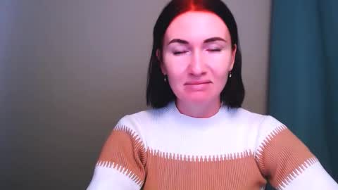 Snapshot of _cutie_and_shy_ chatting on 11.20.25 _cutie_and_shy_ online show from 11.20.25