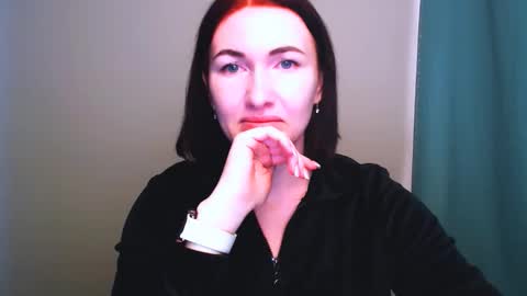 Snapshot of _cutie_and_shy_ chatting on 11.21.25 _cutie_and_shy_ online show from 11.21.25