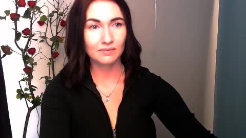 Snapshot of _cutie_and_shy_ chatting on 04.06.26 _cutie_and_shy_ online show from 04.06.26