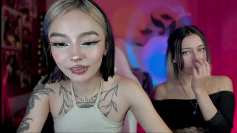 Snapshot of _darkkitty_ chatting on 12.27.24 paula online show from 12.27.24