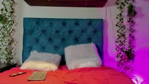 Snapshot of _dasha__ chatting on 01.18.26 Dasha online show from 01.18.26