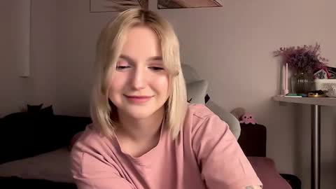 Snapshot of _dewpoint_ chatting on 11.06.25 Ri online show from 11.06.25