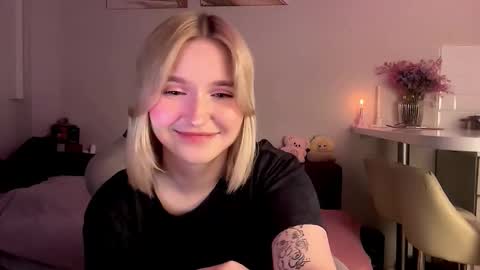 Snapshot of _dewpoint_ chatting on 11.13.25 Ri online show from 11.13.25