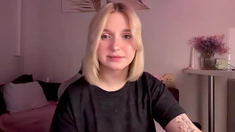 Snapshot of _dewpoint_ chatting on 11.14.25 Ri online show from 11.14.25