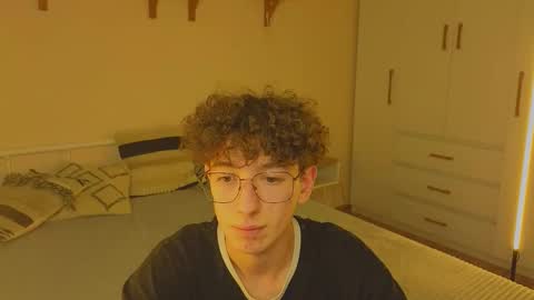 _dream_boys_ online show from 10.26.25