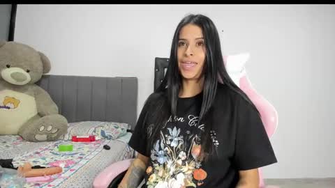 Snapshot of _elektrah chatting on 03.11.25 _elektrah online show from 03.11.25