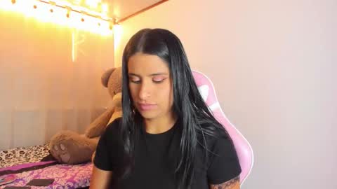 Snapshot of _elektrah chatting on 09.12.25 _elektrah online show from 09.12.25