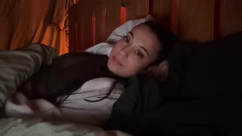 Snapshot of _elena_barra chatting on 02.04.26 elena barra online show from 02.04.26