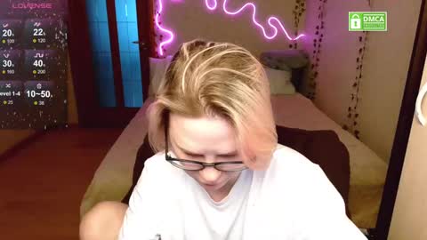 Snapshot of _elven_dreams__ chatting on 03.01.25 chloue and Gretta online show from 03.01.25