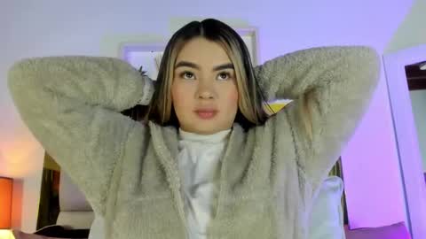 Snapshot of _emily_r chatting on 10.09.25 Isabella online show from 10.09.25