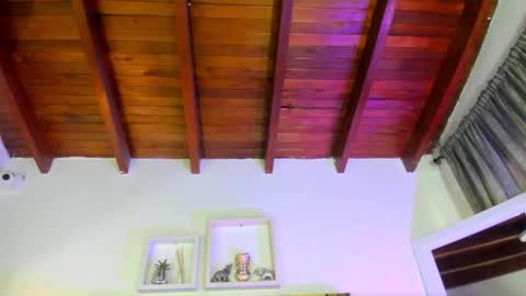 Snapshot of _emily_r chatting on 10.12.25 Isabella online show from 10.12.25