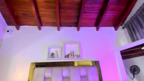 Snapshot of _emily_r chatting on 10.14.25 Isabella online show from 10.14.25