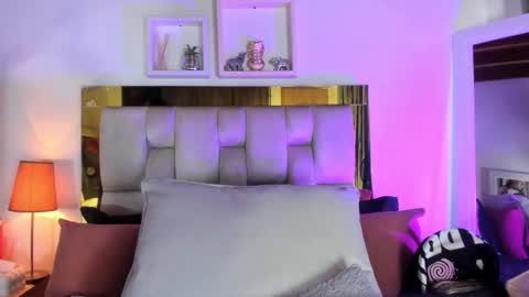 Snapshot of _emily_r chatting on 11.20.25 Isabella online show from 11.20.25