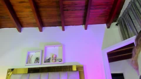 Snapshot of _emily_r chatting on 11.25.25 Isabella online show from 11.25.25