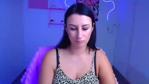 Snapshot of _emma_lay chatting on 11.03.25 Emma online show from 11.03.25