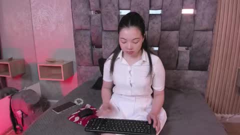 _emma_xoxo online show from 12.03.25