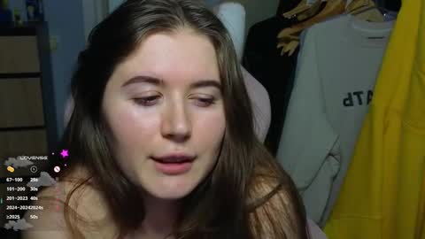 Snapshot of _enni__ chatting on 12.24.24 Sam online show from 12.24.24