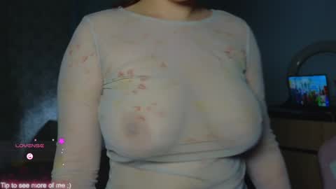 Snapshot of _enni__ chatting on 02.05.25 Sam online show from 02.05.25