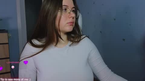 Snapshot of _enni__ chatting on 02.12.25 Sam online show from 02.12.25