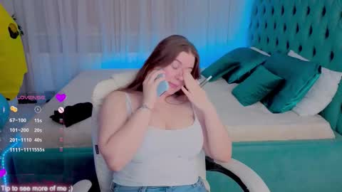 Snapshot of _enni__ chatting on 11.02.25 Sam online show from 11.02.25