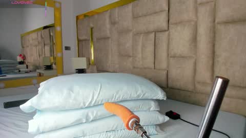 _eris_rose online show from 12.16.25