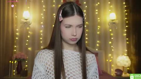 Snapshot of _eva_lee chatting on 12.14.25 Alice online show from 12.14.25