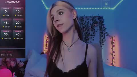 Snapshot of _eva_pleasure_ chatting on 10.09.25 Eva online show from 10.09.25