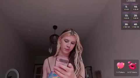 Snapshot of _eva_pleasure_ chatting on 04.23.26 Eva online show from 04.23.26