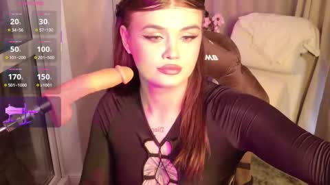 Snapshot of _evalane chatting on 10.30.25 Eva Lane online show from 10.30.25