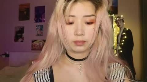 EveEva online show from 04.17.26