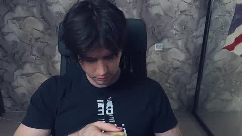 Snapshot of _fatrabbit chatting on 04.04.26 Keanu online show from 04.04.26