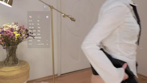 Essie  online show from 12.12.24