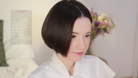 Essie  online show from 12.22.24