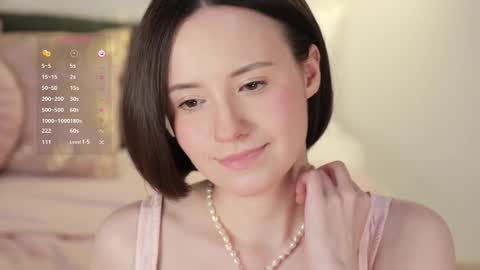 Essie  online show from 02.24.25