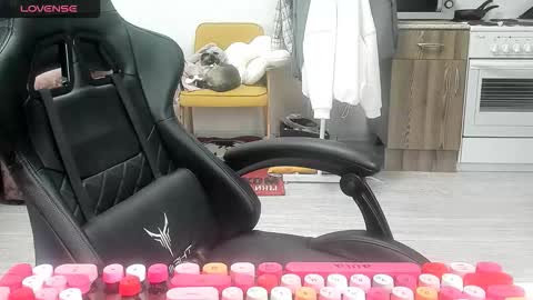 Snapshot of _feralberry__ chatting on 02.06.26 Alis online show from 02.06.26