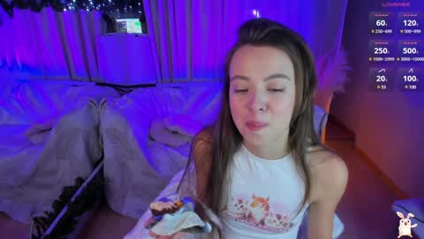 Goldy Grace online show from 12.19.24