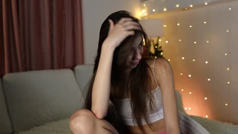 Goldy Grace online show from 12.24.24