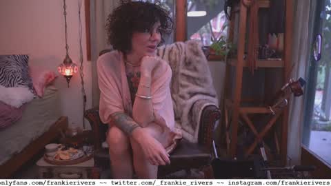 Snapshot of _frankie_rivers chatting on 12.31.24 Frankie Rivers allmylinks online show from 12.31.24