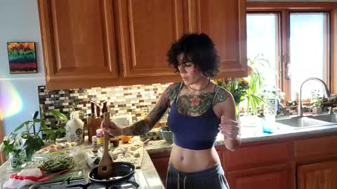 Snapshot of _frankie_rivers chatting on 02.25.25 Frankie Rivers allmylinks online show from 02.25.25