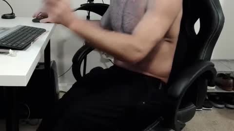 Snapshot of _full_sender chatting on 02.19.25 Full Sender online show from 02.19.25