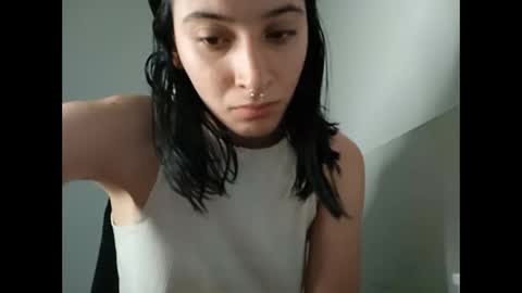 Snapshot of _genesid_dixton chatting on 02.08.25 Mia-foster online show from 02.08.25