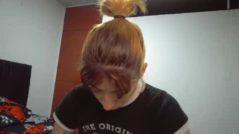 Snapshot of _genesid_dixton chatting on 03.31.26 Mia-foster online show from 03.31.26