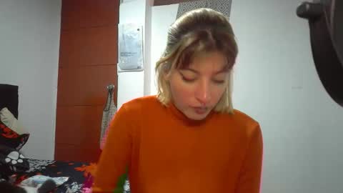 Snapshot of _genesid_dixton chatting on 04.17.26 Mia-foster online show from 04.17.26