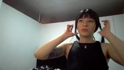 Snapshot of _genesid_dixton chatting on 08.03.26 Mia-foster online show from 08.03.26