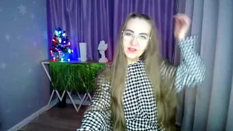Snapshot of _greybunny_ chatting on 12.31.24 _greybunny_ online show from 12.31.24