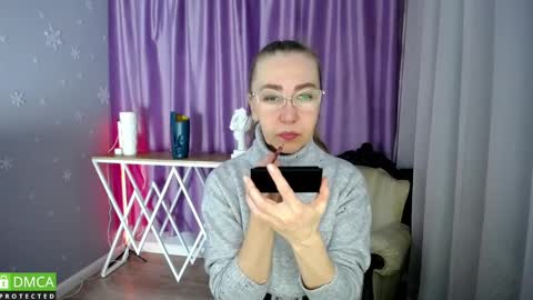 Snapshot of _greybunny_ chatting on 01.17.25 _greybunny_ online show from 01.17.25
